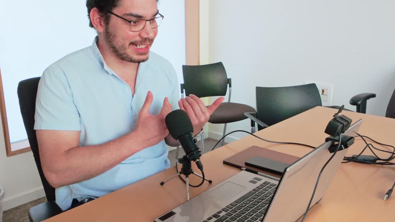 Teacher Conducting Online Zoom Lesson