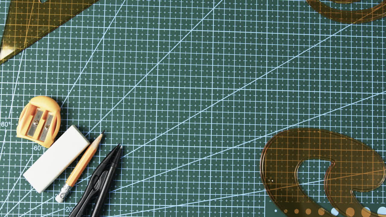 나침반, 연필, 날카로운, 지우기 및 패드와 함께 통치자, 슬로우 모션