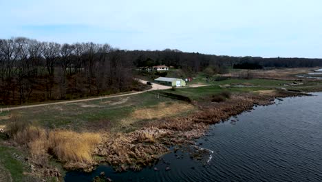 La-Orilla-Más-Oriental-Del-Río-Muskegon-En-Su-Desembocadura