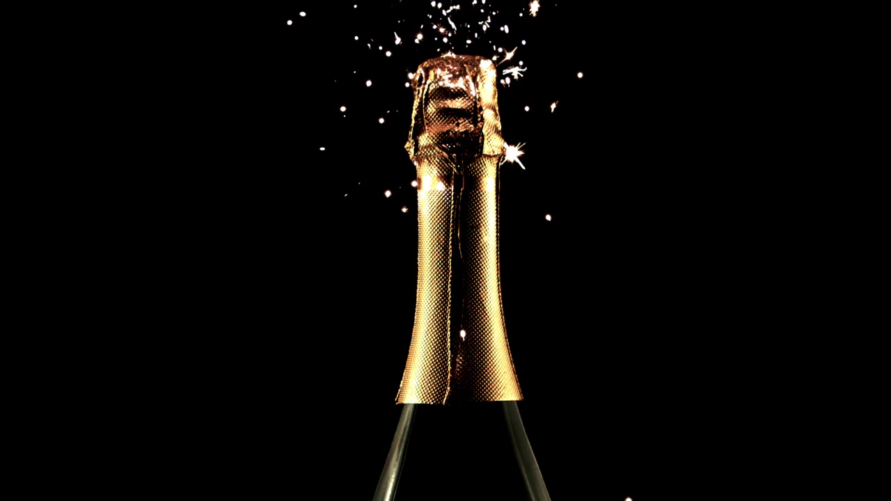 Festlig champagneflaske med stjernekastere på mørk baggrund