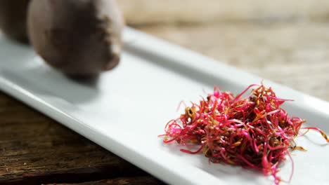 Raw-beetroot-on-chopping-board-4k