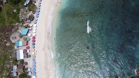 Establishing-Bird's-eye-view-of-Tropical-Atuh-Beach-in-Nusa-Penida-Island,-Bali-Indonesia