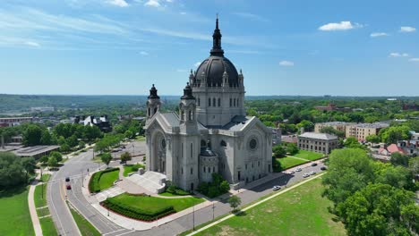 Kathedrale-Von-Saint-Paul,-Nationalheiligtum-Des-Apostels-Paulus