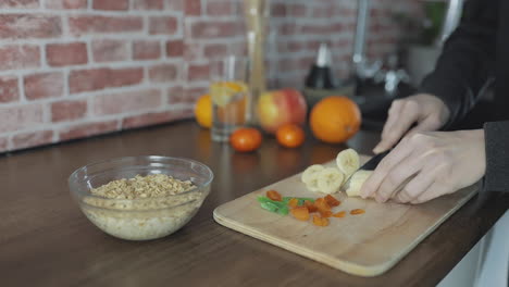 Preparing-Vegan-Food-With-Fruit-And-Oatmeal