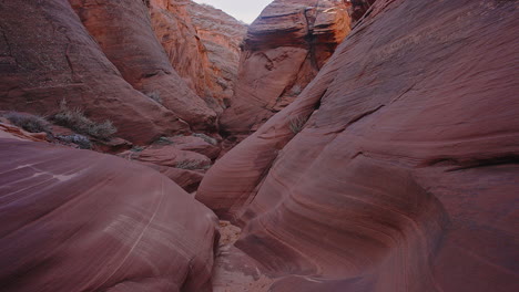 Gimbal-Schwenk-über-Slot-Canyon