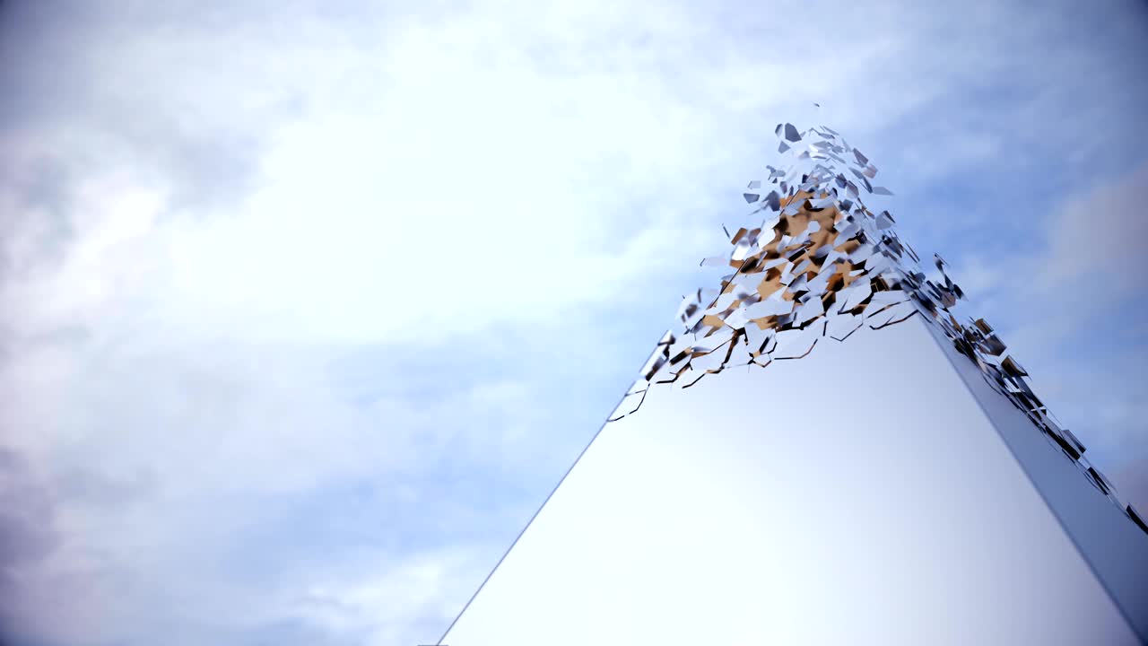 белая пирамида показывает золотой интерьер.