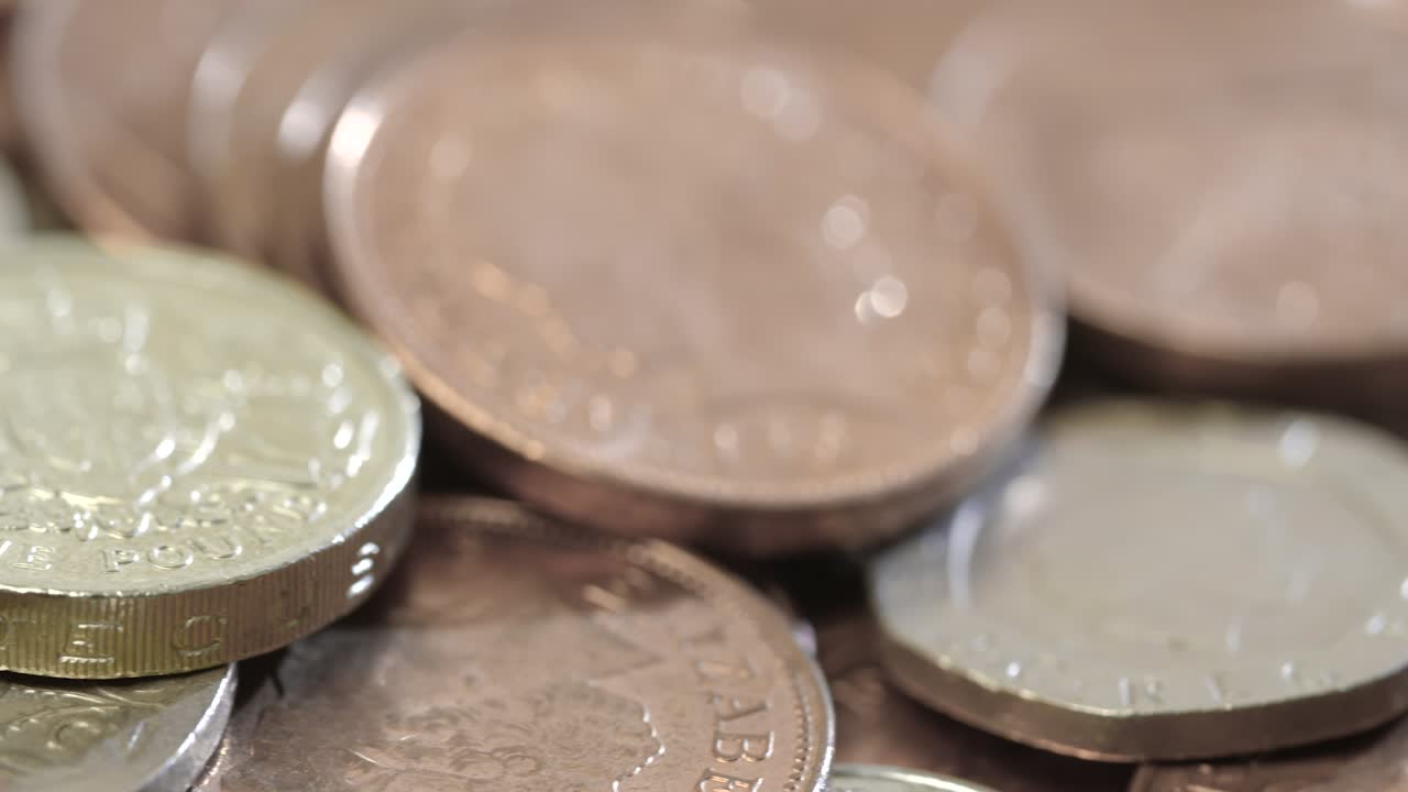 영국 동전 추적