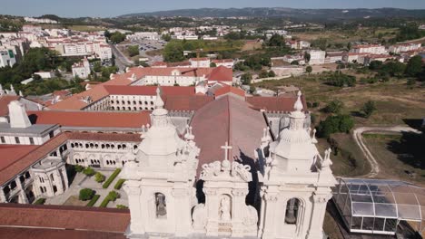 Fly-over-Mosteiro-de-Alcobaça,-Mosteiro-de-Santa-Maria-de-Alcobaça,-Catholic-monastic-complex,-Portugal