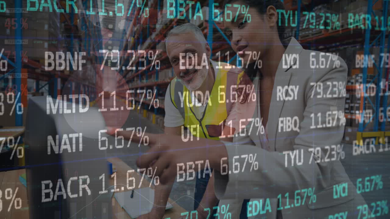 창고에서 일하는 사람들에 대한 데이터 처리의 애니메이션