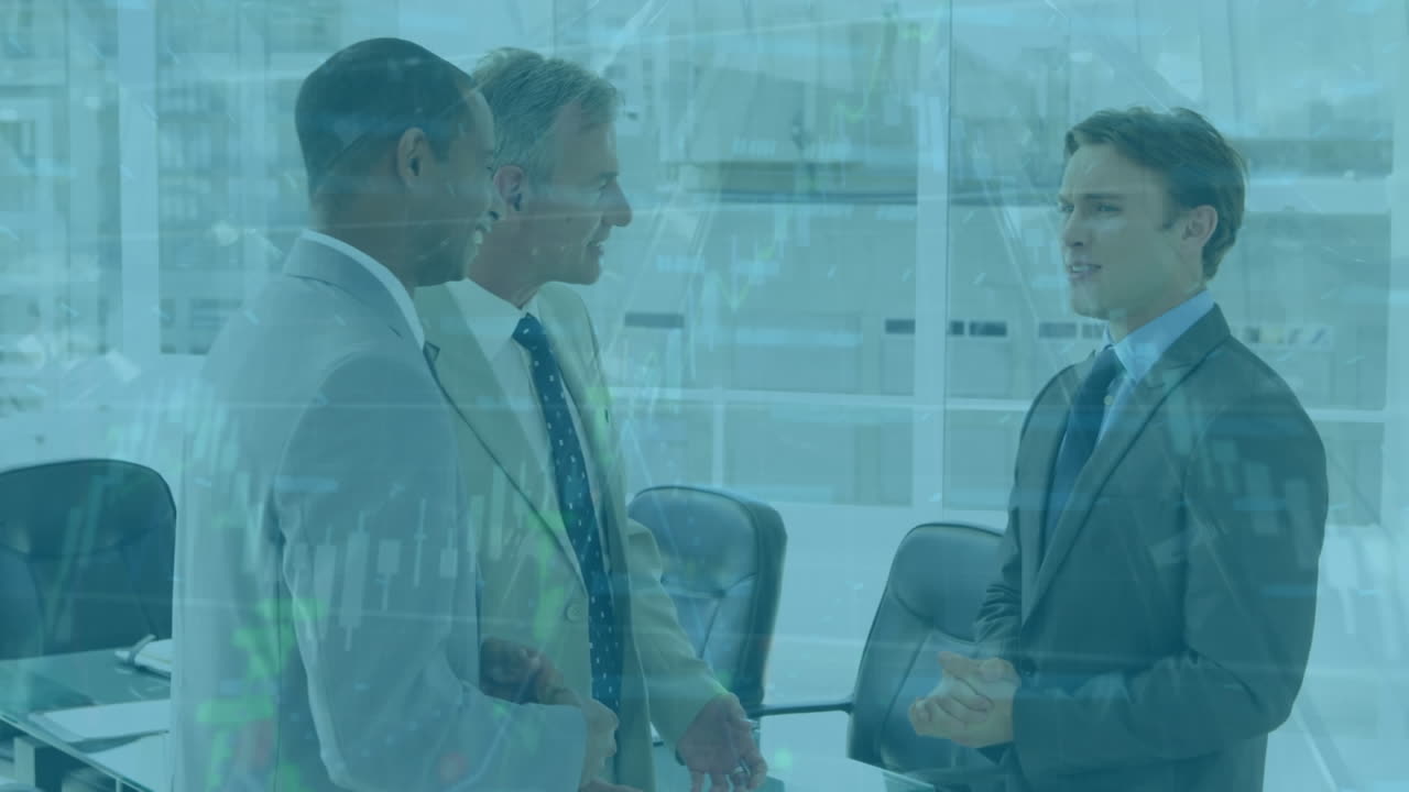 Animazione di elaborazione dati finanziari su tre diversi uomini d'affari che discutono in ufficio.