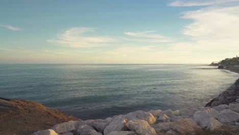 el lapso de tiempo de la costa en el mar mediterráneo