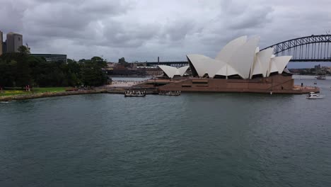 Sydney---Farm-Cove---Opera-House-Flight