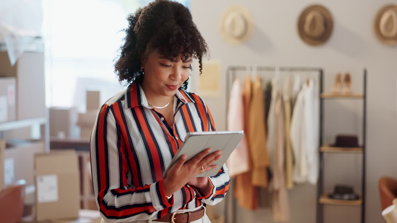 diseñadora de moda, mecanógrafa y mujer de negocios