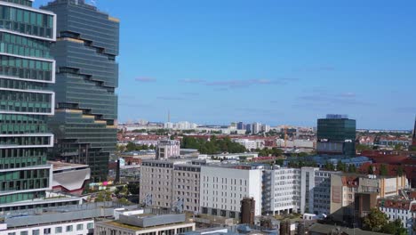 Berliner-Sommerstadt-Wolkenkratzer-Bürogebäude