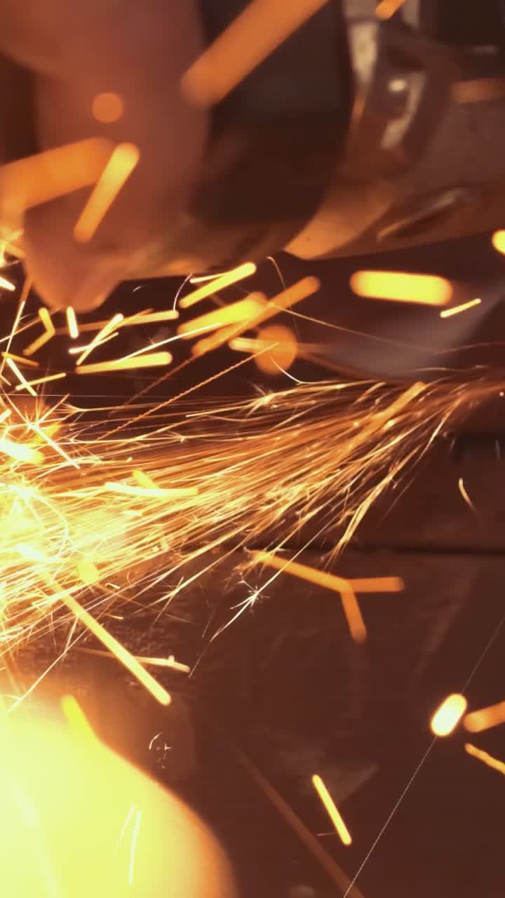 Scintille per la macinazione dei metalli
