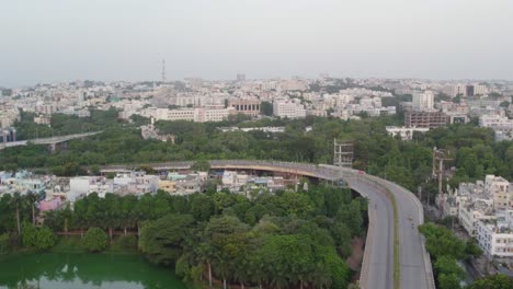 una vista aérea del área de sobrevuelo de hyderabad khairatabad, la capital del estado y la ciudad más grande de telangana