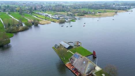 Giethoorn-village---Venice-of-the-Netherlands