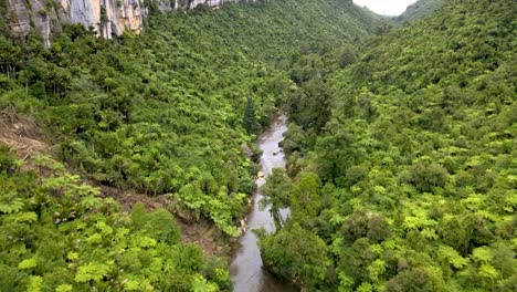 Espectacular-Vista-Aérea-Del-Paisaje-Natural-Prístino