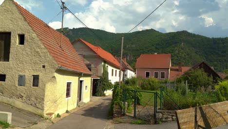 casas de wosendorf pueblo en wachau es un valle austriaco con un paisaje pintoresco formado por el río danubio