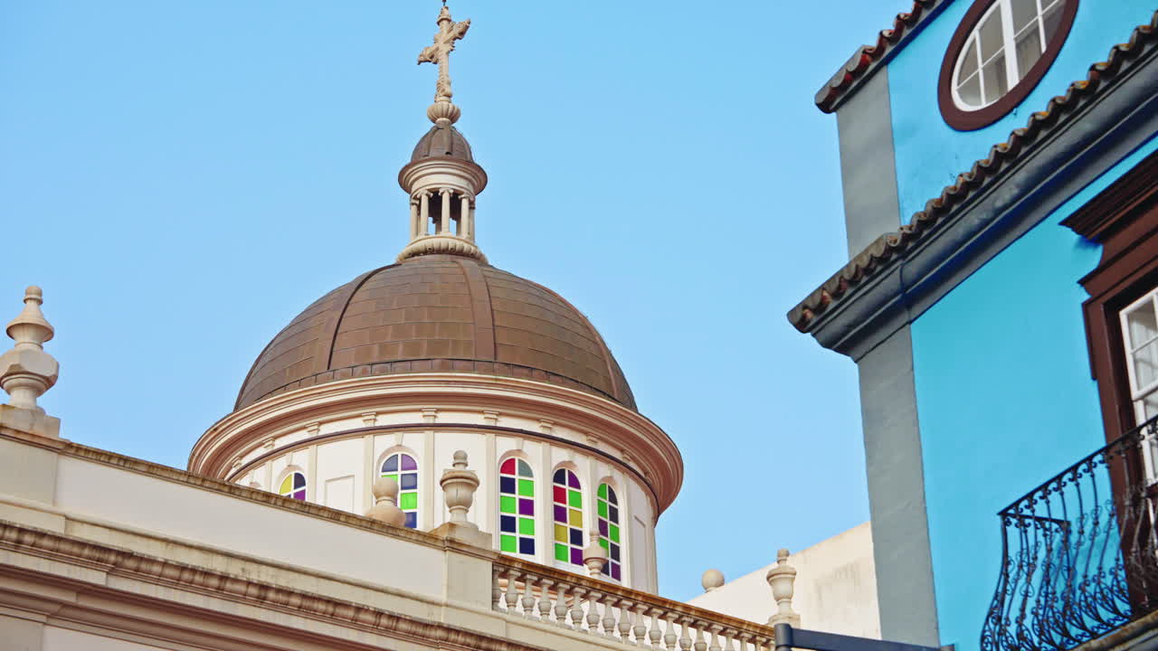 fotografía de cerca desde el exterior de la famosa iglesia de san cristóbal de la laguna en santa cruz de tenerife, islas canarias, españa.