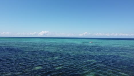 Sansibar-Blue-Sea-Boot-Von-Drone-Aerial-Island