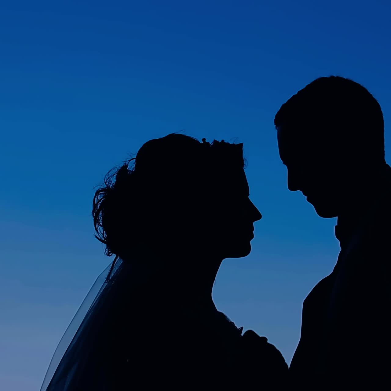 Silhouette of couple in love