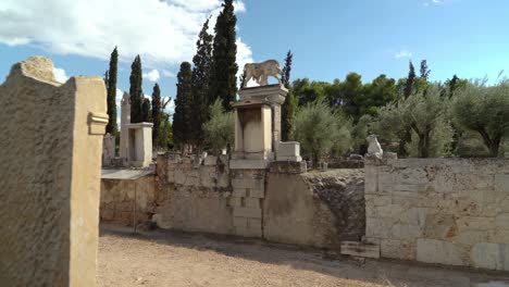 Zahlreiche-Skulpturen-Entlang-Des-Heiligen-Weges,-Einer-Straße-Von-Athen-Nach-Eleusis