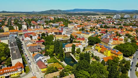 Imágenes-Aéreas-De-Drones-De-4k-De-Tapolca