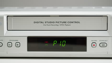 using a vintage vcr