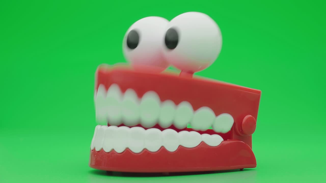 los dientes de juguete se mueven juguete modelo de diente gracioso.