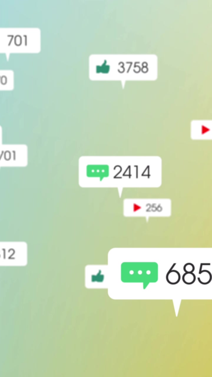 Animazione di icone di social media che fluttuano su sfondo sfumato giallo e blu