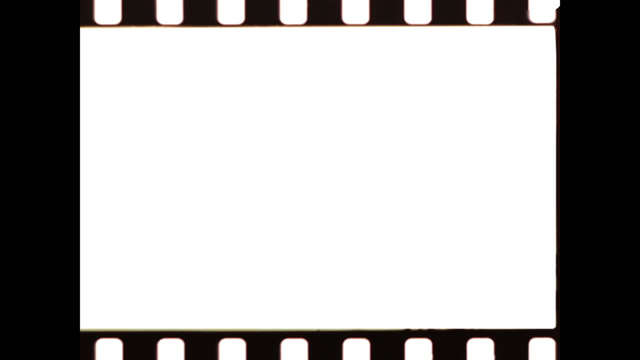 Real 35mm 4x3 film frame overlay - clean