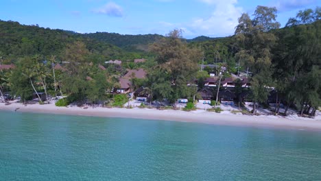 shallow turquoise water coastline