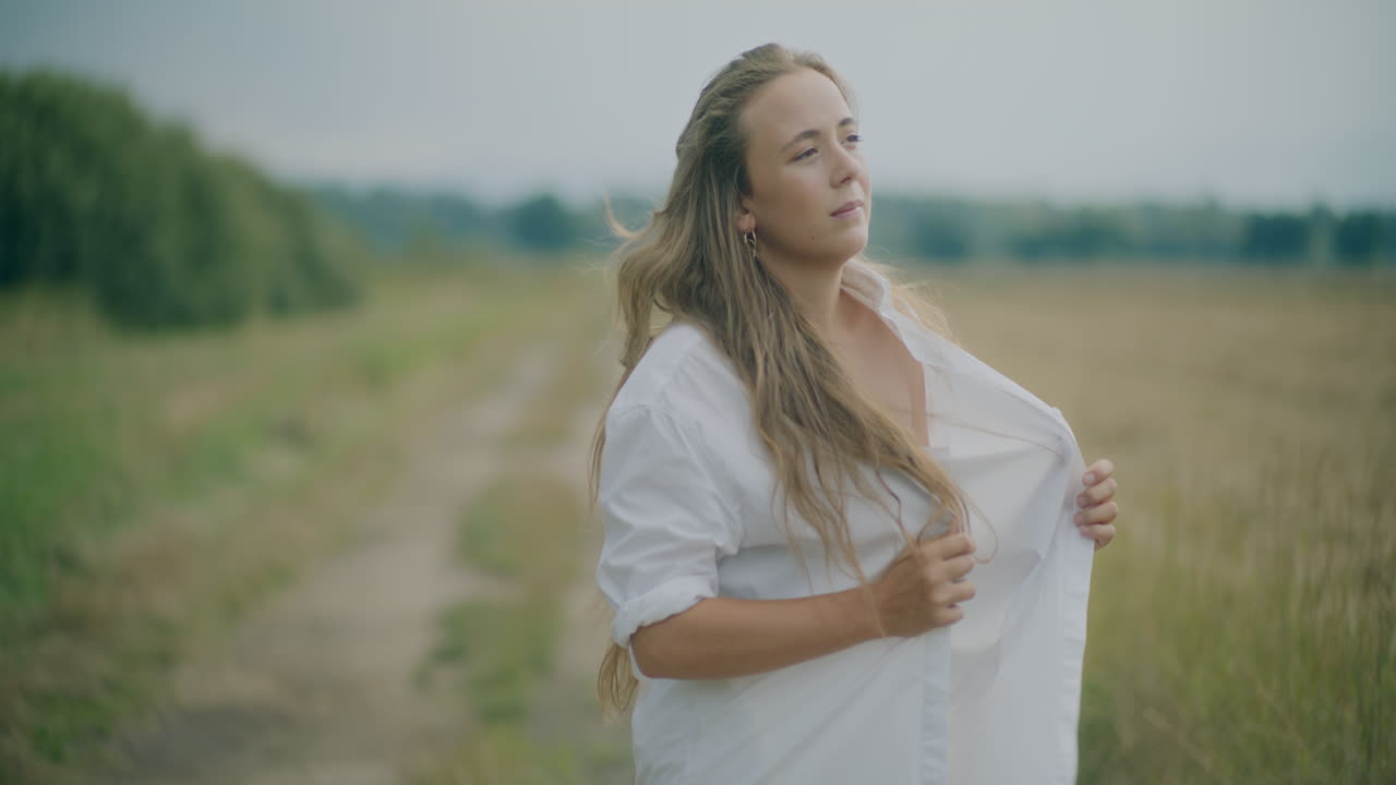 반사적인 시선 초상화