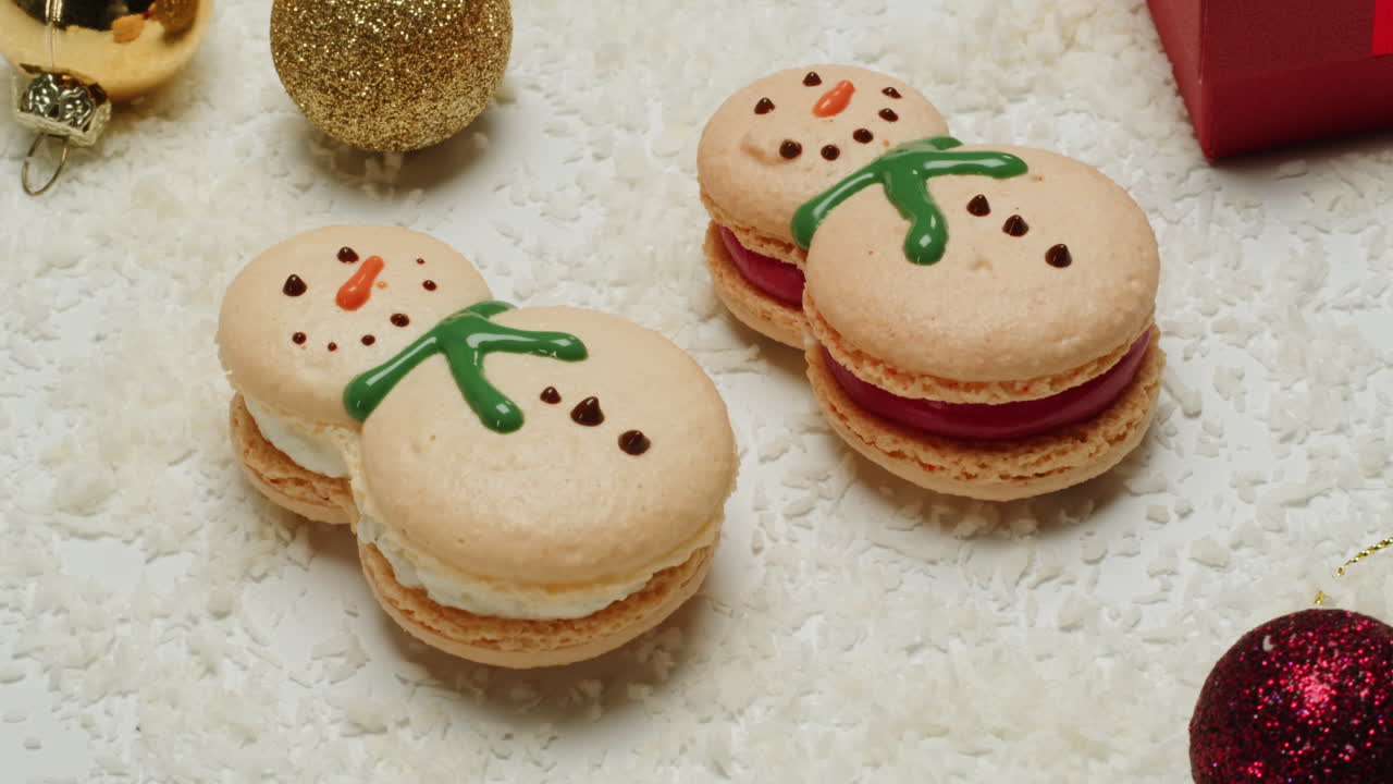 Christmas Snowman Macarons