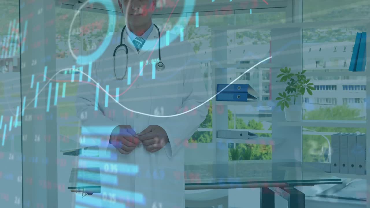animación de la interfaz infográfica moviéndose sobre el retrato de un médico caucásico sonriente en el hospital.