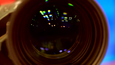 zooming-out process of a camcorder's internal lens in a close up