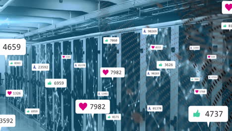 animación de iconos de redes sociales y procesamiento de datos a través de servidores informáticos