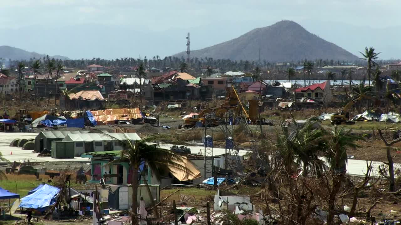 태풍 하이옌 이후 필리핀의 황폐한 풍경