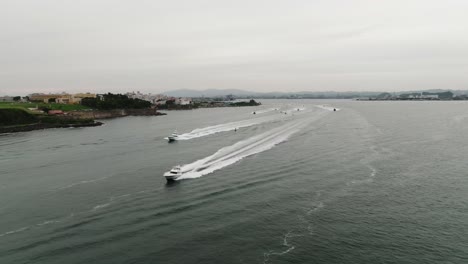 Barco-Saliendo-De-La-Antigua-Bahía-De-San-Juan-Pescando-El-70-Torneo-Internacional-De-Marlines-10