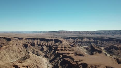 Fish-River-Canyon-In-Namibia,-Afrika-Luftdrohnenaufnahme