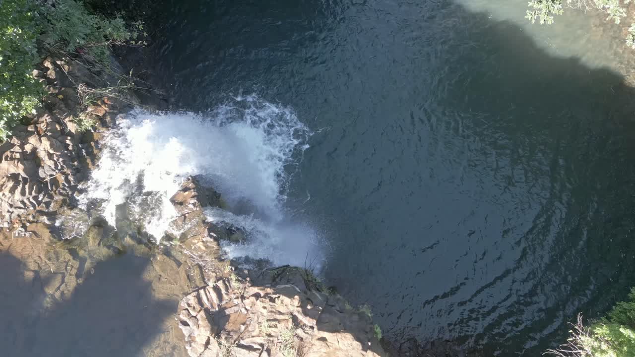 Mauritius - Moka- Cascade Eau Bleu -descending zoom view on the top waterfall