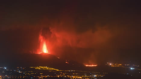 night timelapse volcano cumbre vieja eruption in la palma, spain