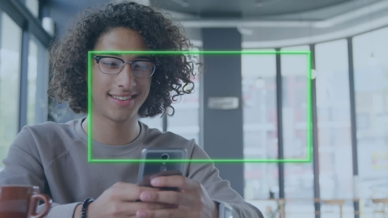 animación de un cuadro digital sobre un hombre usando un teléfono inteligente