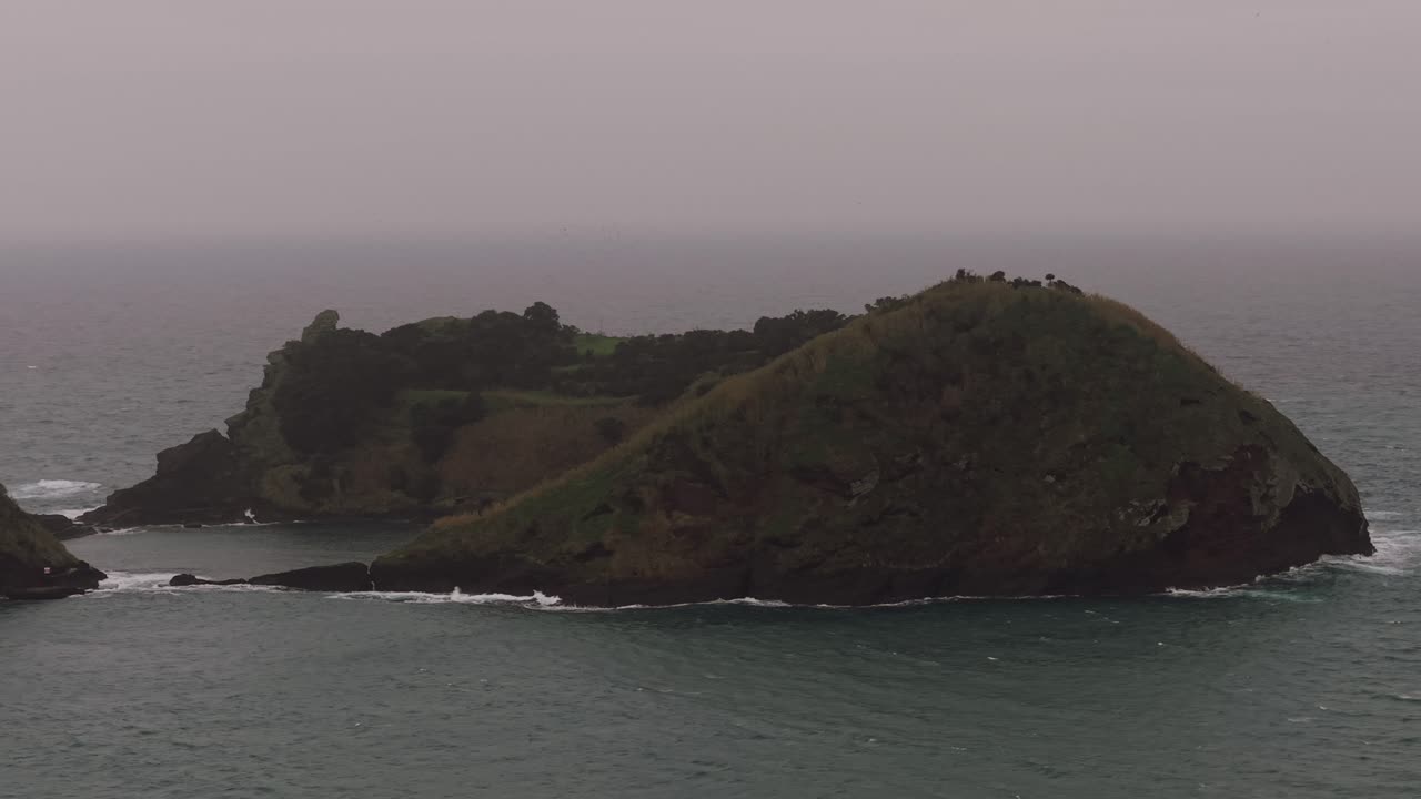 Vista aérea del Ilhéu de Vila Franca do Campo, isla de San Miguel