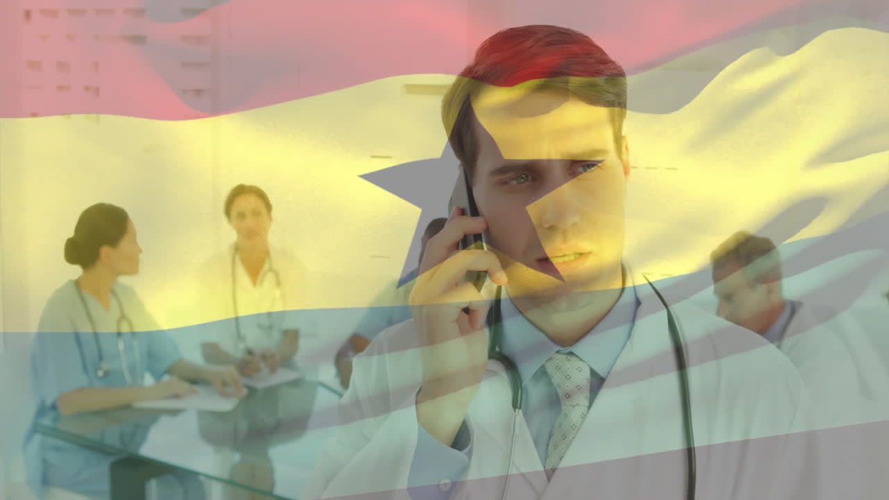 médico en el teléfono con sus colegas en el fondo sobre la animación de la bandera de ghana