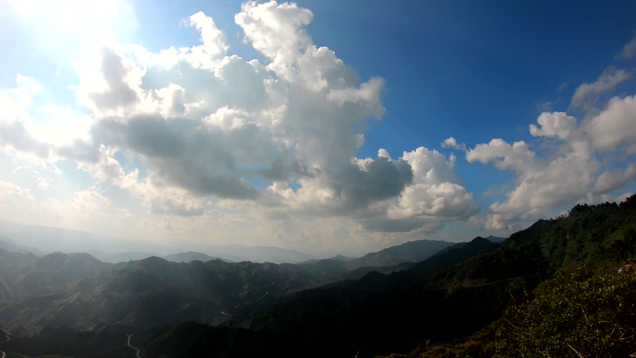 고원 위의 구름의 시간 경과