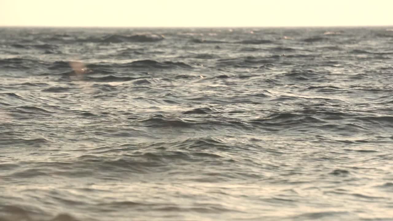 호수의 파도. 소니 a6400으로 촬영