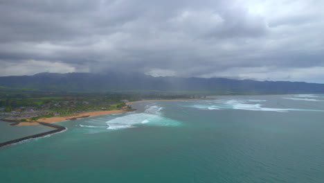 La-Costa-De-Hale&#39;iwa-Se-Dirigió-De-Sur-A-Suroeste-En-Oahu-Hawaii