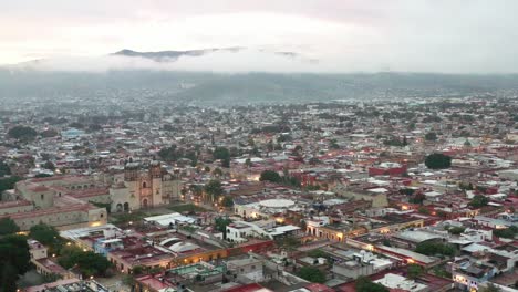 vista aérea de lugares turísticos en oaxaca, méxico